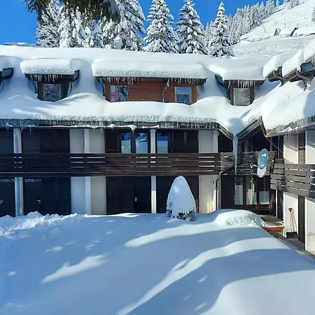 Apartma Krvavec - Cosy Mountain Retreat Cerklje na Gorenjskem