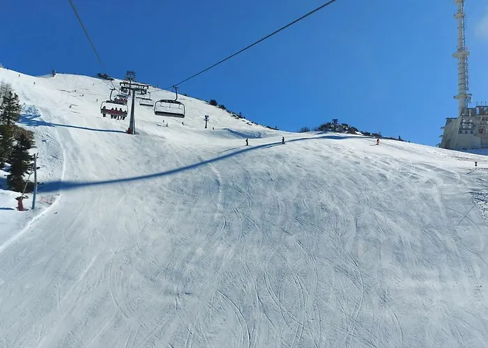 Apartma Krvavec - Cosy Mountain Retreat *