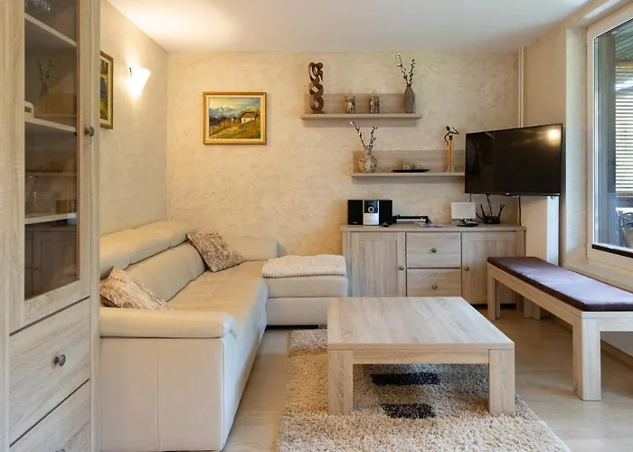 Apartma Krvavec - Cosy Mountain Retreat Appartamento *