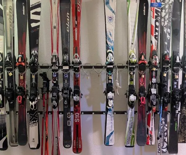 Apartma Krvavec - Cosy Mountain Retreat *